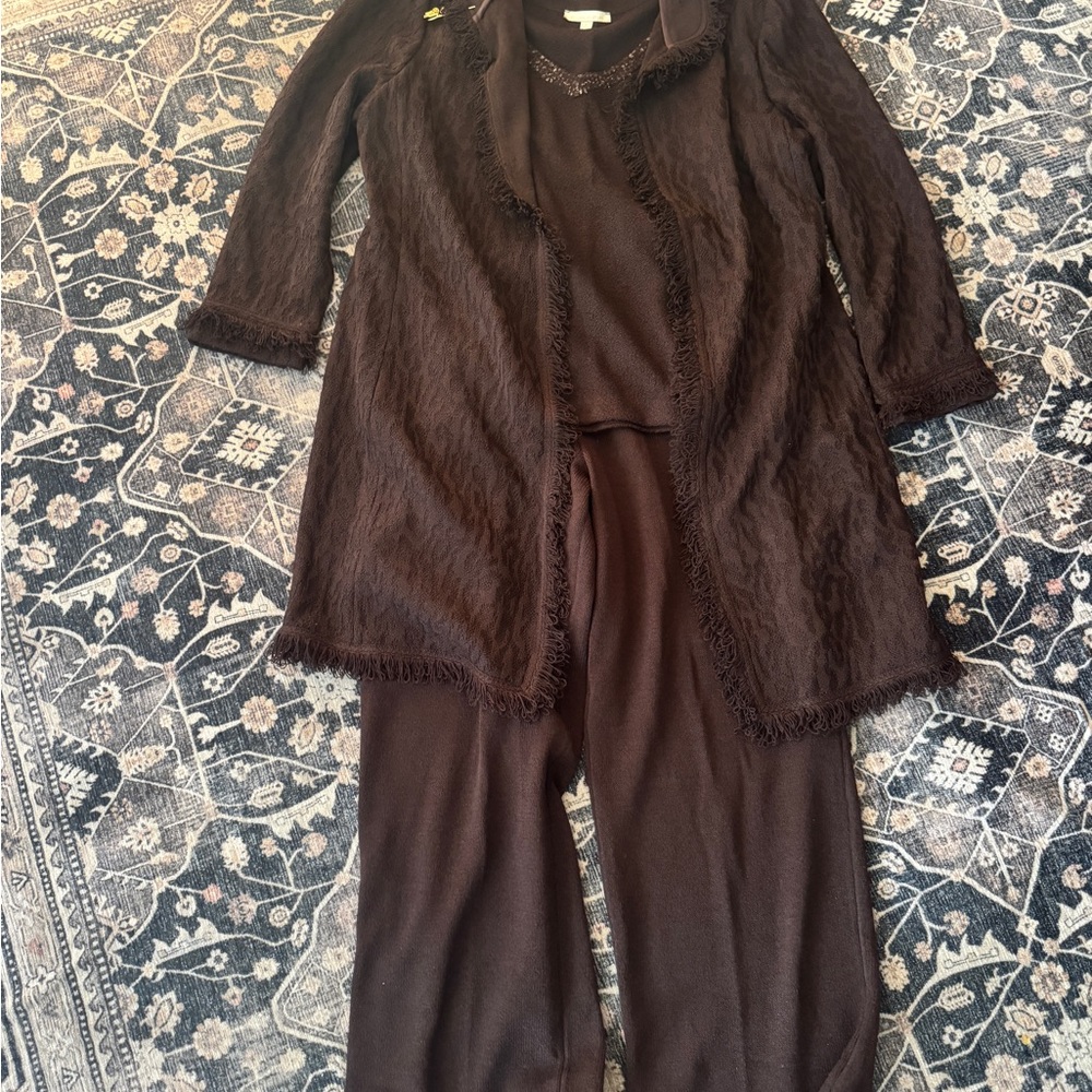 Elegant Brown four-Piece Set